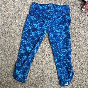 SO Yoga Blue Swirl Women's Capris